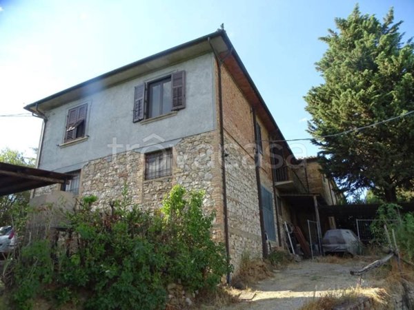 casa indipendente in vendita a Montaione