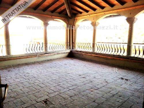 intera palazzina in vendita a Montaione