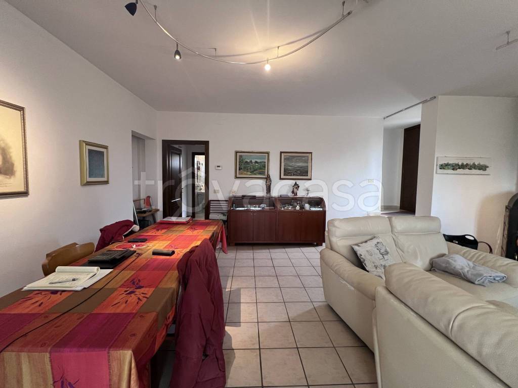 casa indipendente in vendita a Montaione