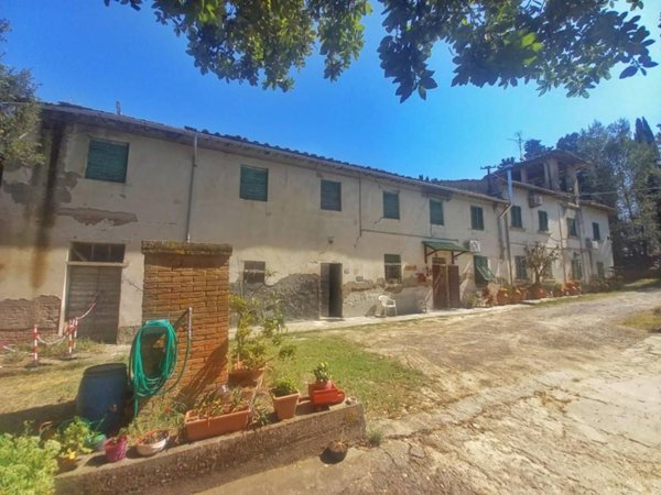 casa indipendente in vendita a Montaione