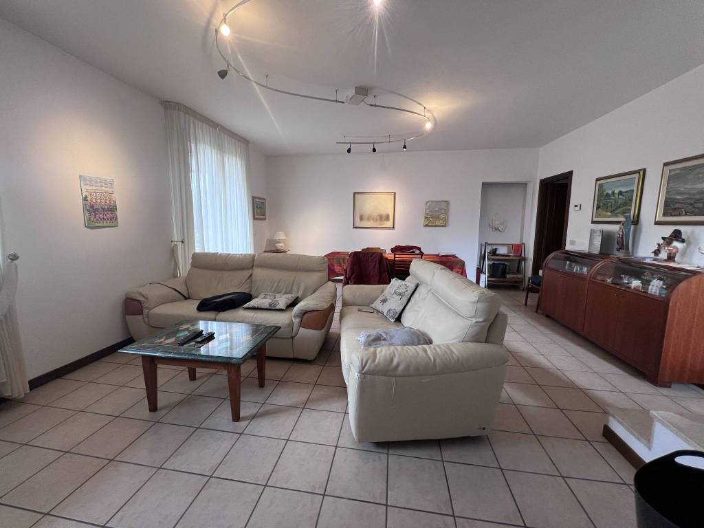 casa indipendente in vendita a Montaione