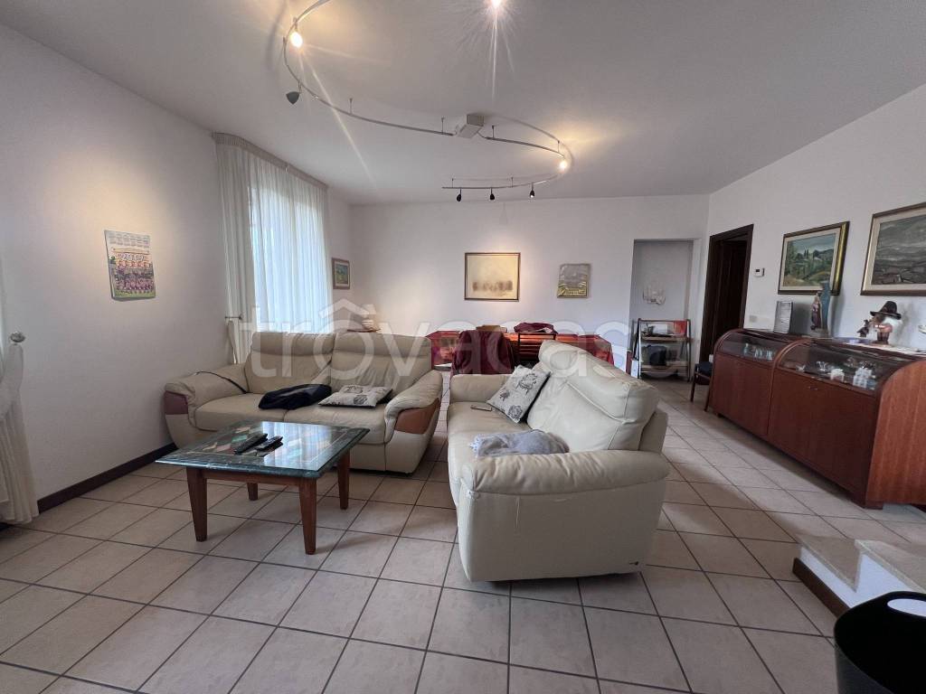 casa indipendente in vendita a Montaione