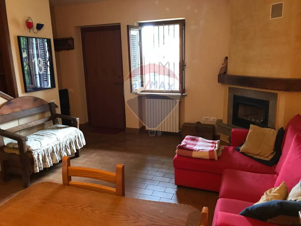 casa indipendente in vendita a Montaione in zona Castelfalfi