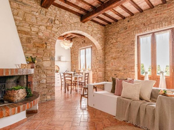 casa indipendente in vendita a Montaione