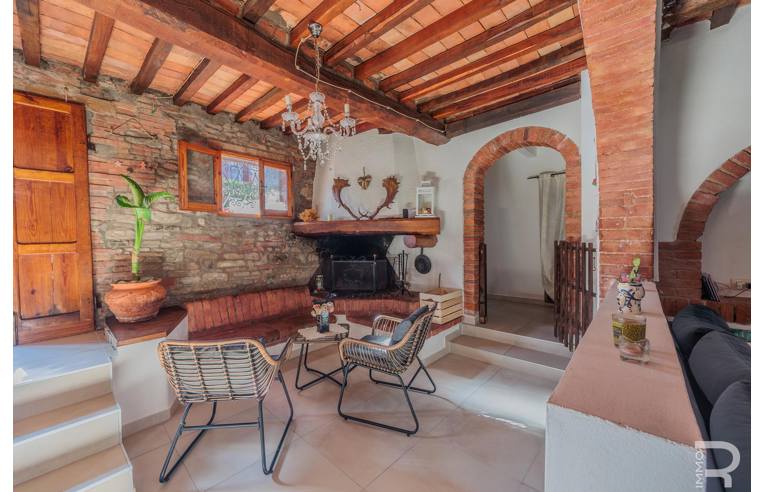 casa indipendente in vendita a Montaione in zona Alberi
