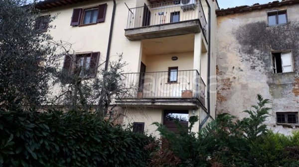 appartamento in vendita a Montaione in zona Mura