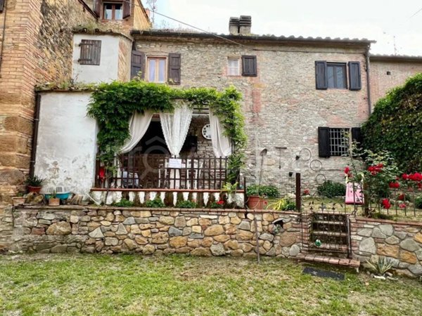 appartamento in vendita a Montaione in zona Alberi