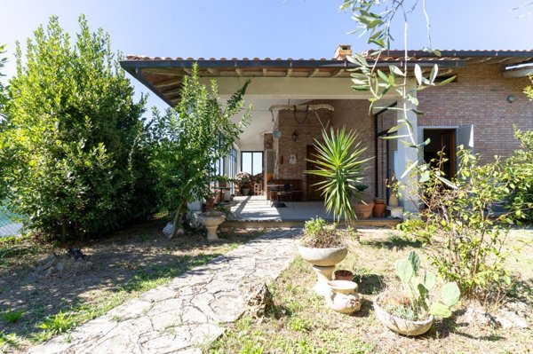 casa indipendente in vendita a Montaione