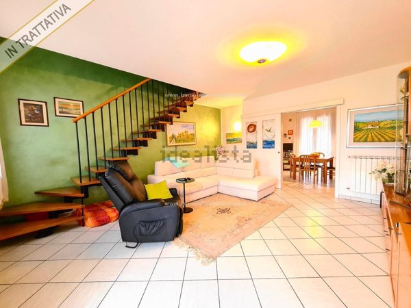 casa indipendente in vendita a Montaione