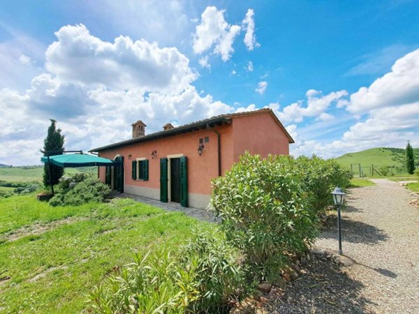 casa indipendente in vendita a Montaione in zona Castelfalfi
