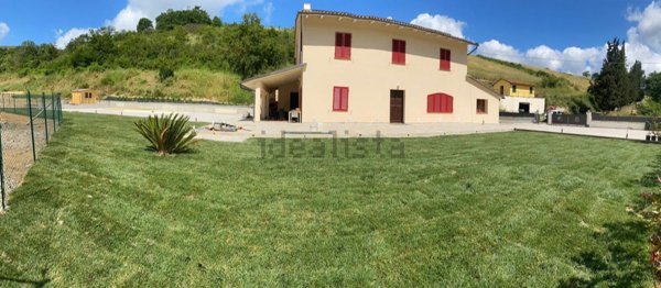 casa indipendente in vendita a Montaione