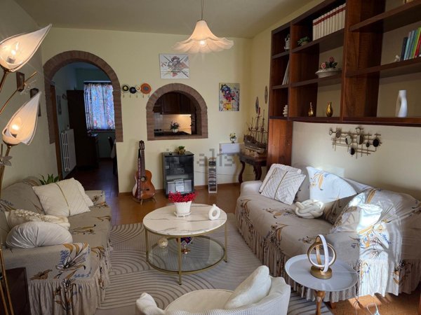 appartamento in vendita a Montaione in zona Mura