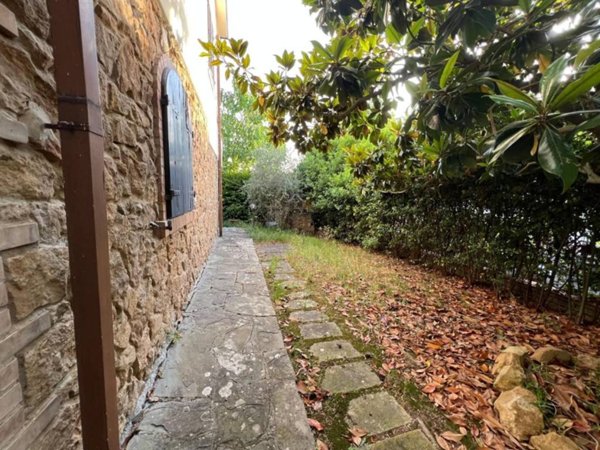 casa indipendente in vendita a Montaione