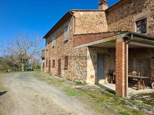 casa indipendente in vendita a Montaione in zona Castelfalfi