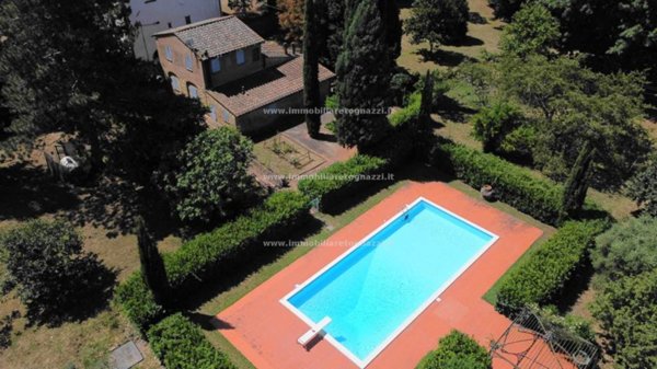 casa indipendente in vendita a Montaione in zona Castelfalfi