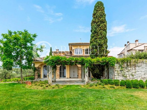 casa indipendente in vendita a Montaione