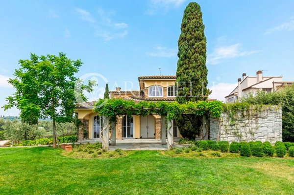 casa indipendente in vendita a Montaione in zona Castelfalfi