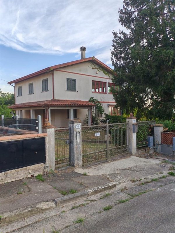 casa indipendente in vendita a Montaione in zona San Vivaldo