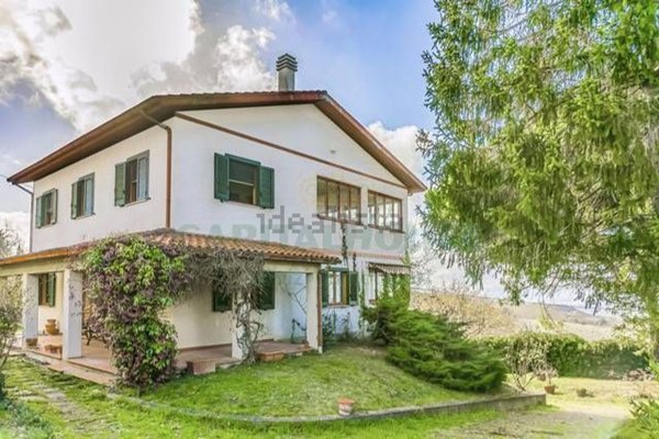 casa indipendente in vendita a Montaione in zona Castelfalfi