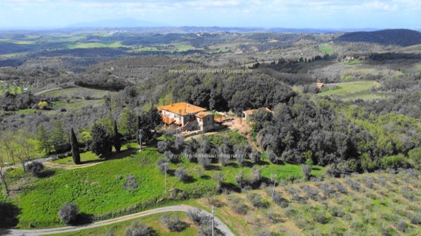 casa indipendente in vendita a Montaione