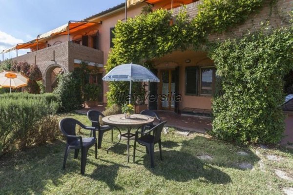 appartamento in vendita a Montaione in zona Castelfalfi