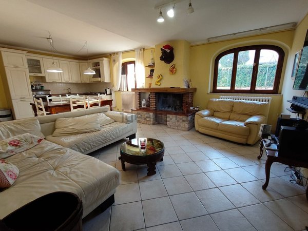 casa indipendente in vendita a Montaione