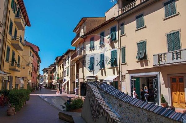 locale commerciale in vendita a Montelupo Fiorentino