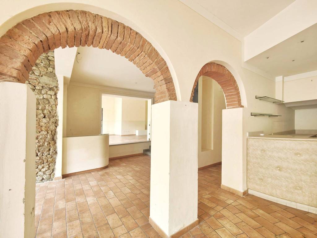 negozio in vendita a Montelupo Fiorentino