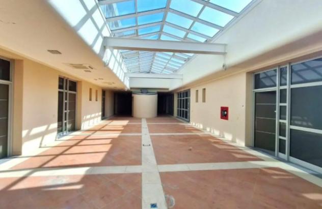negozio in vendita a Montelupo Fiorentino in zona Fibbiana