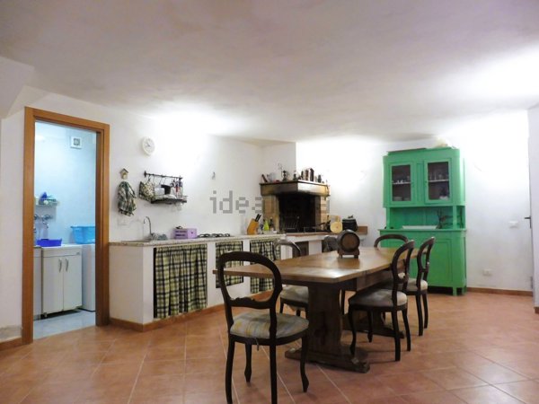 esavano in vendita a Montelupo Fiorentino