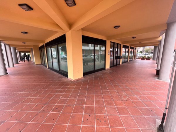 locale commerciale in vendita a Montelupo Fiorentino