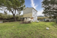 negozio in vendita a Montelupo Fiorentino in zona Camaioni