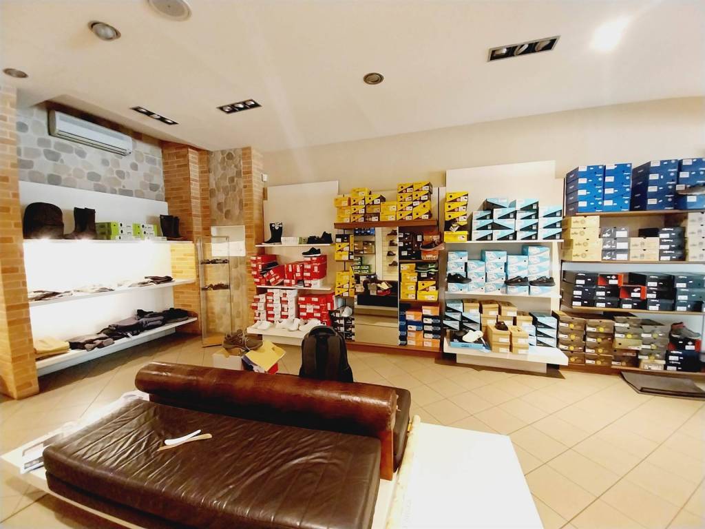 negozio in vendita a Montelupo Fiorentino