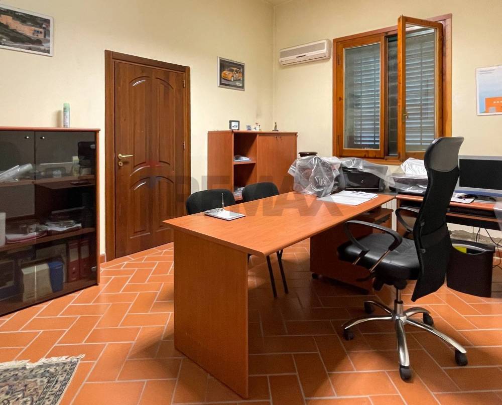 locale di sgombero in vendita a Montelupo Fiorentino in zona Camaioni