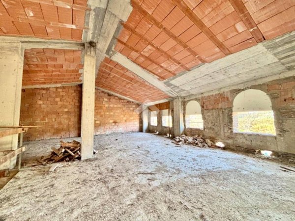 intera palazzina in vendita a Montelupo Fiorentino in zona Samminiatello