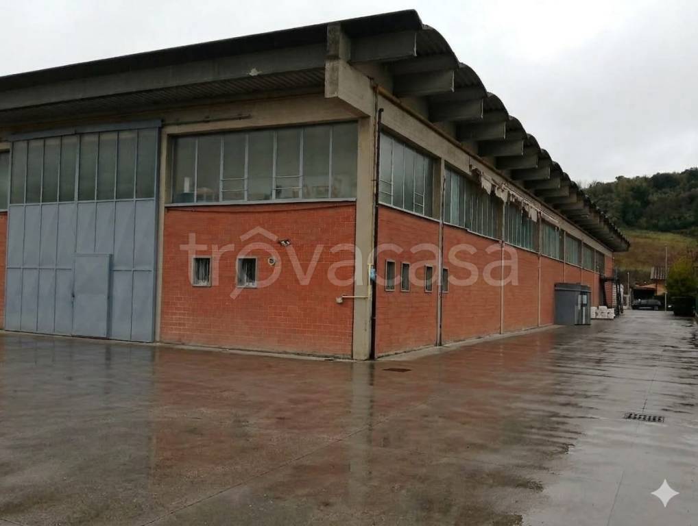 capannone in vendita a Montelupo Fiorentino in zona Camaioni
