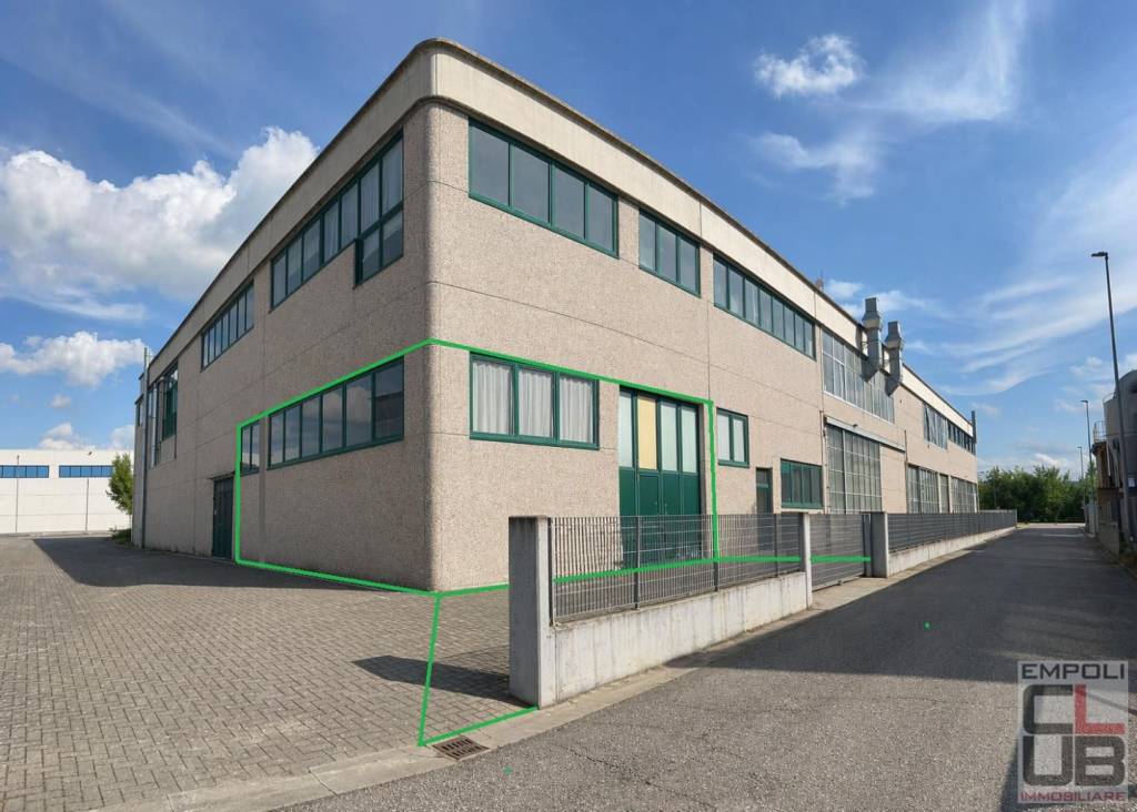 locale commerciale in vendita a Montelupo Fiorentino