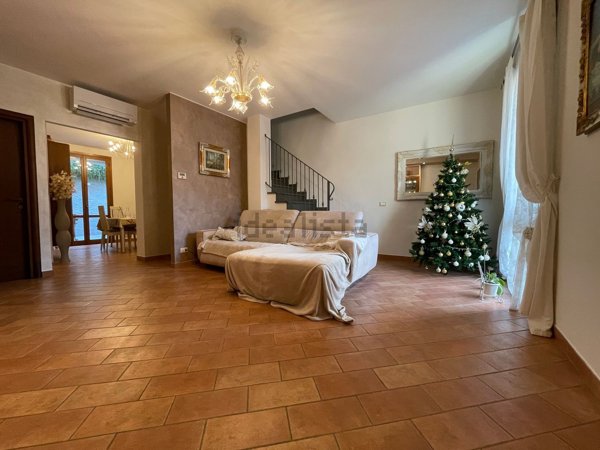casa indipendente in vendita a Montelupo Fiorentino