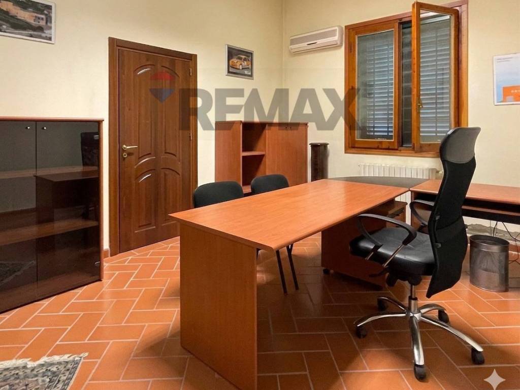 negozio in vendita a Montelupo Fiorentino in zona Camaioni