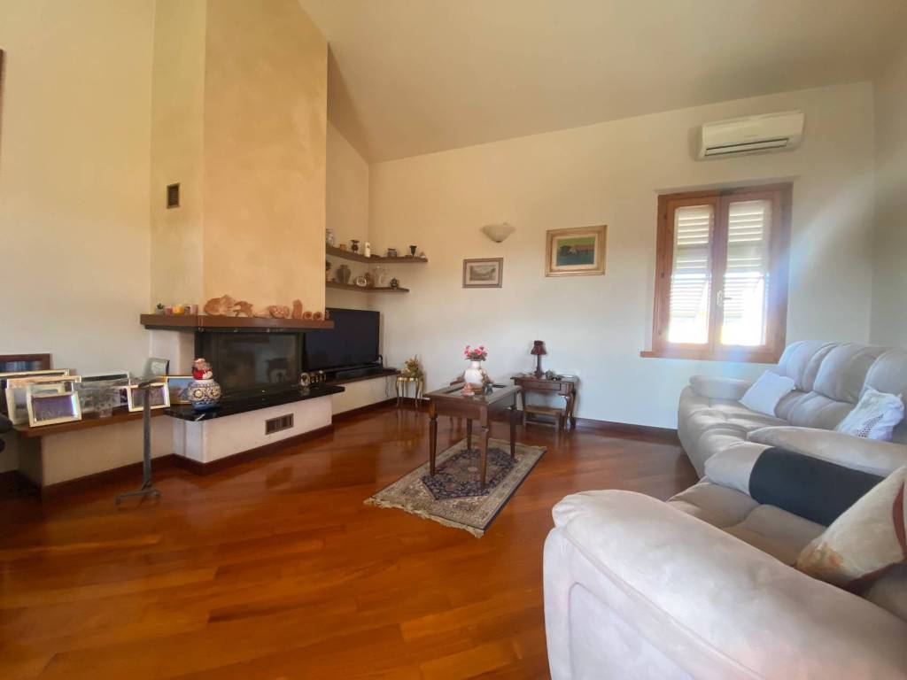 appartamento in vendita a Montelupo Fiorentino in zona Ambrogiana