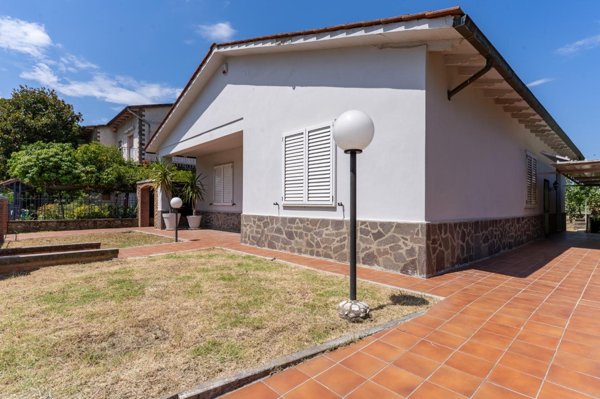 casa indipendente in vendita a Montelupo Fiorentino in zona Fibbiana