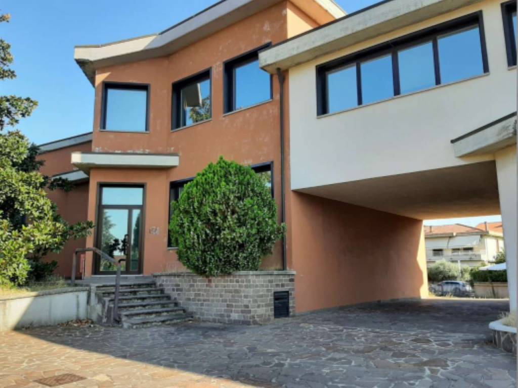 intera palazzina in vendita a Montelupo Fiorentino in zona Fibbiana