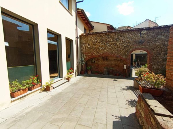 ufficio in vendita a Montelupo Fiorentino in zona Samminiatello