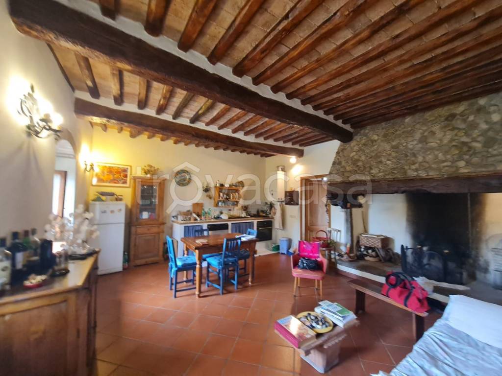 appartamento in vendita a Montespertoli in zona Lucignano