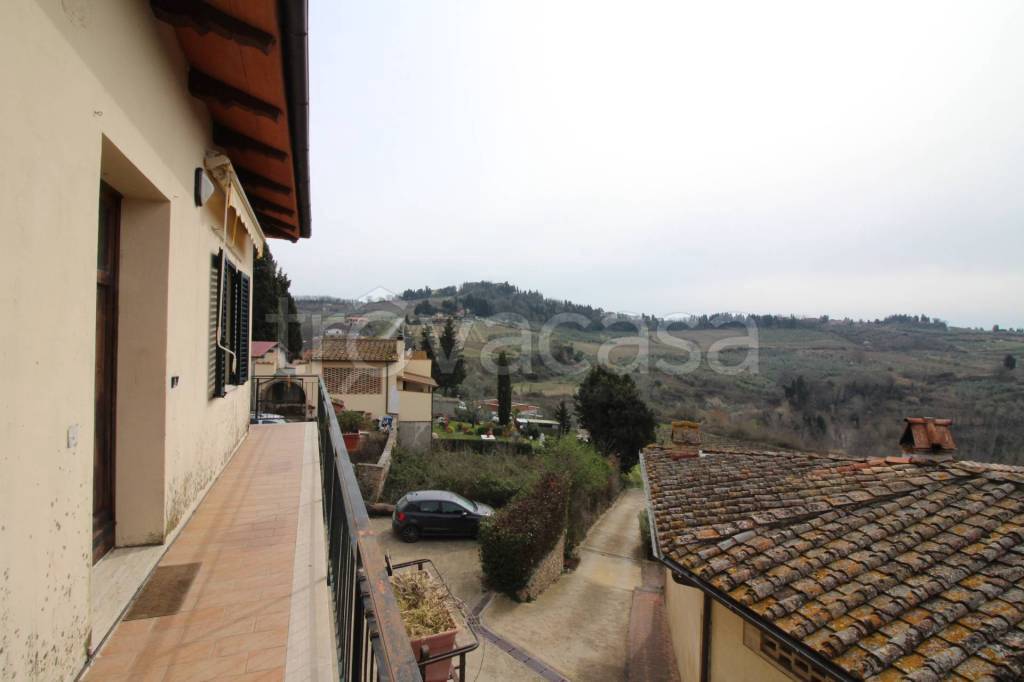 appartamento in vendita a Montespertoli in zona Trecento