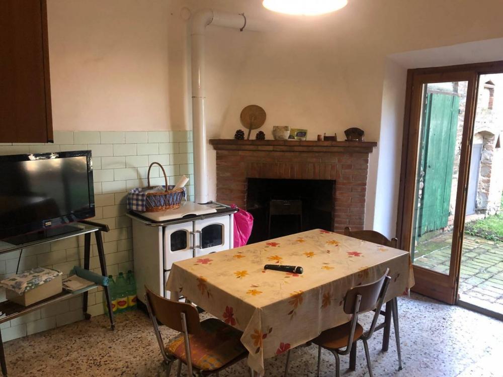 casa indipendente in vendita a Montespertoli in zona Lucardo