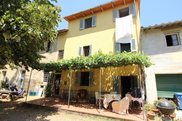 pentavano in vendita a Montespertoli