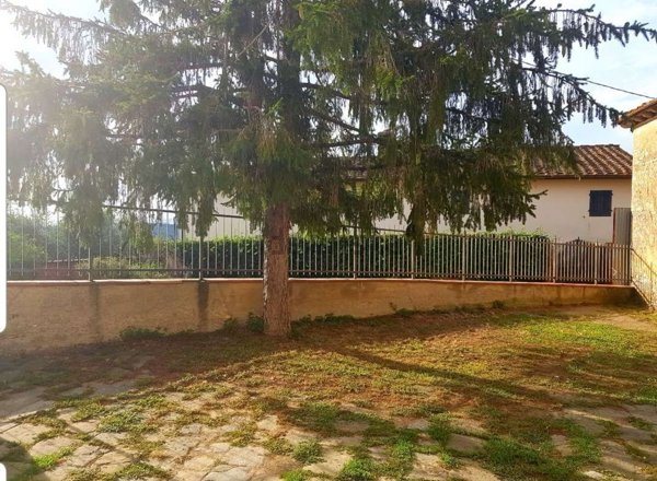 esavano in vendita a Montespertoli