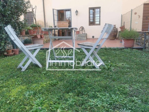 intera palazzina in vendita a Montespertoli