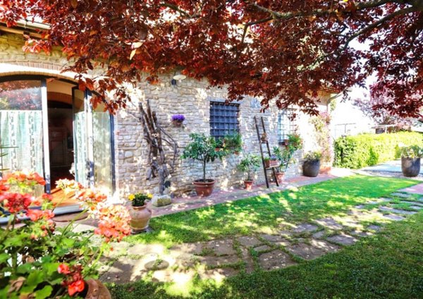 casa semindipendente in vendita a Montespertoli